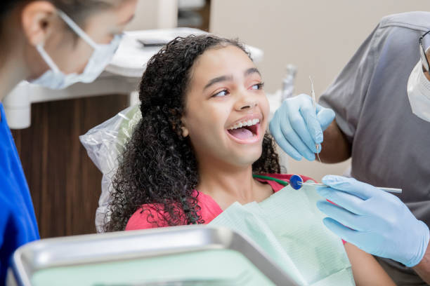 Best Tooth Infection Emergency Dentist  in Gnadenhutten, OH