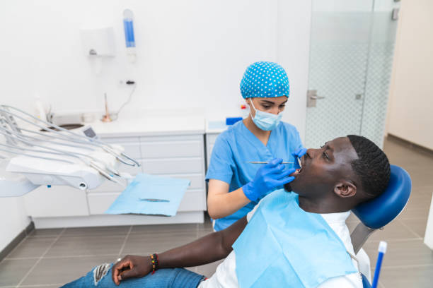 Best Emergency Tooth Extraction  in Gnadenhutten, OH
